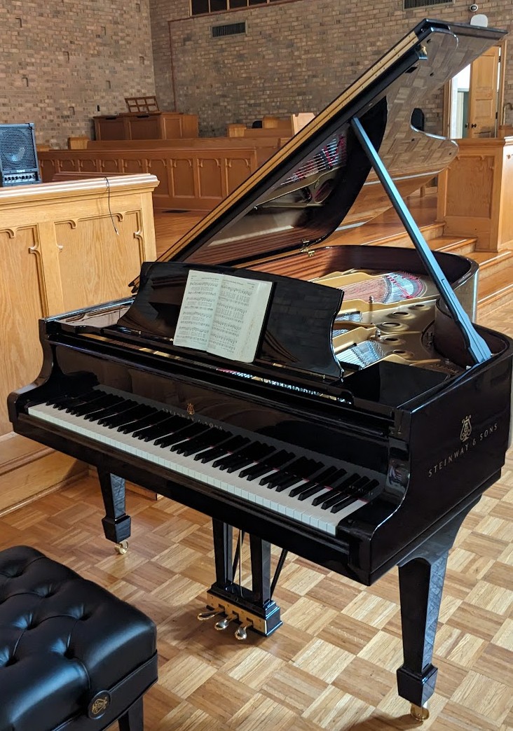 Photo of Catawba's new Steinway Spirio | r piano