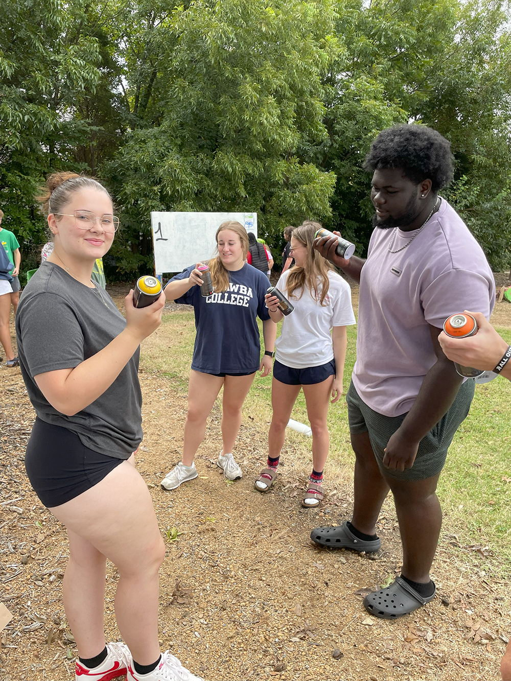 Sadie Wright, Julia Dooley, Cami Stegall, Kisase Uwandji